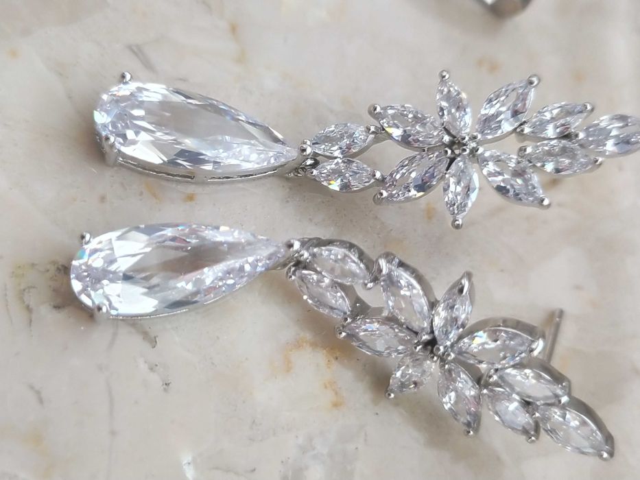 Kolczyki i bransoletka ślubne z kryształkami