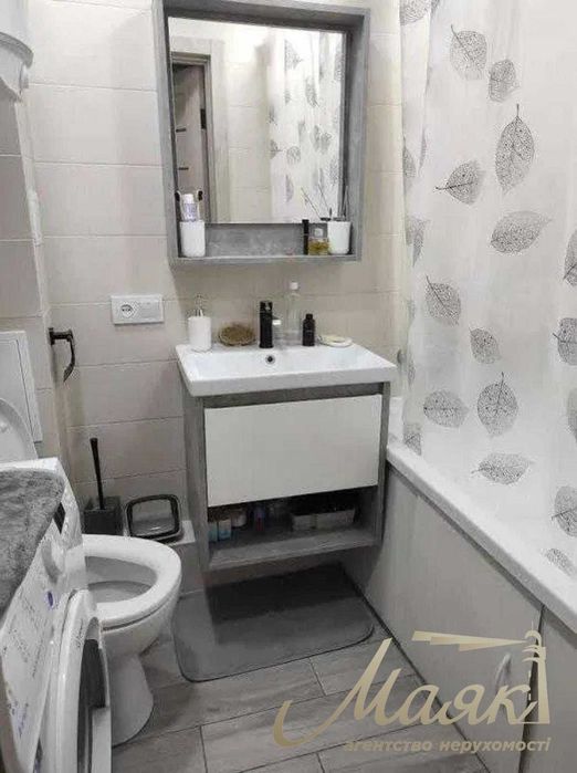 Продаж 1 кімнатної кварири Дніпровський район, вул. Весніна