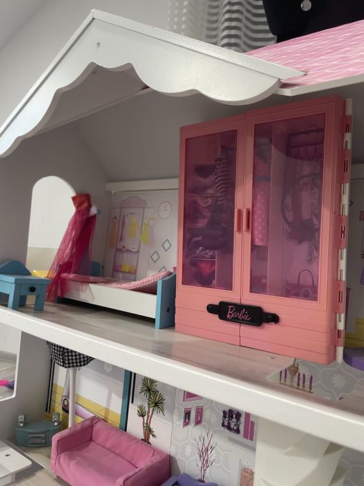 Duży DREWNIANY DOMEK dla lalek Barbie + Oryginalna SZAFA mebelki HIT!