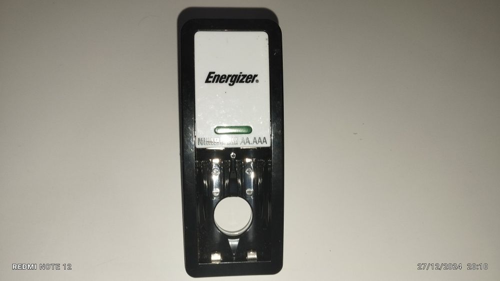 Carregador de pilhas recarregaveis