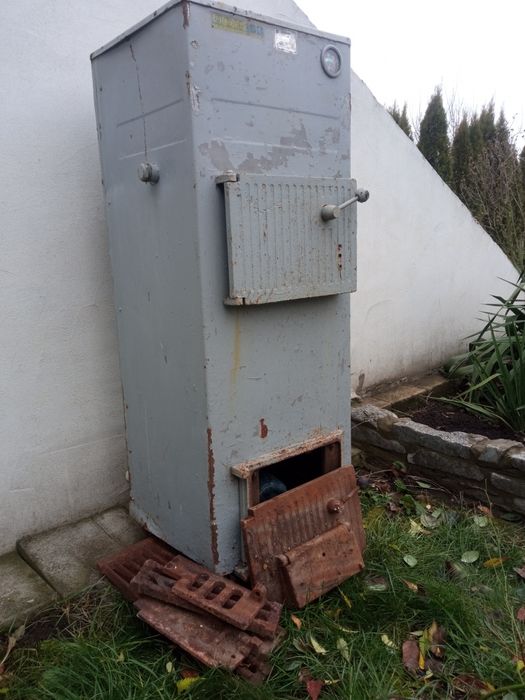 Котел твердопаливний