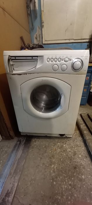 Стиральная машина Ariston под ремонт