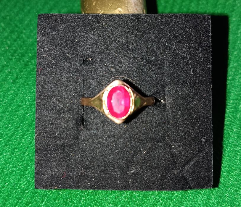 Piękny złoty pierścionek