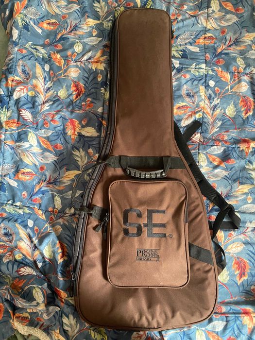 Guitarra Elétrica PRS SE com whammy bar