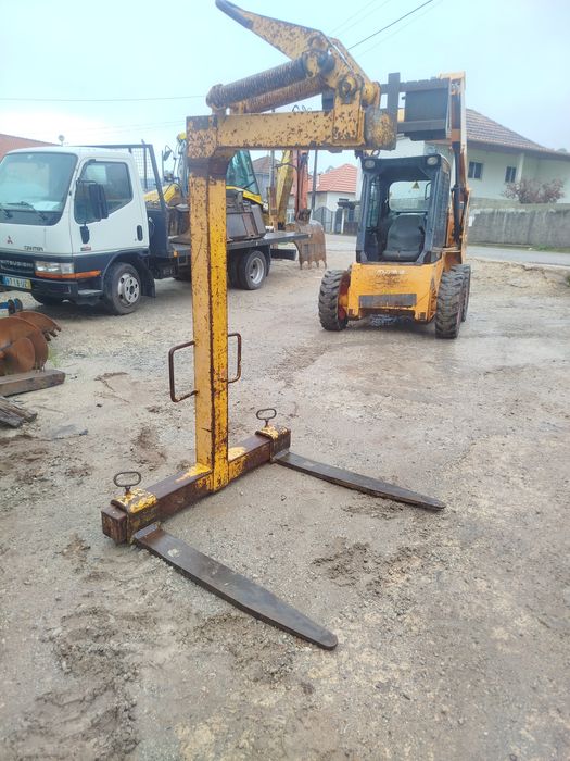 Porta paletes para grua