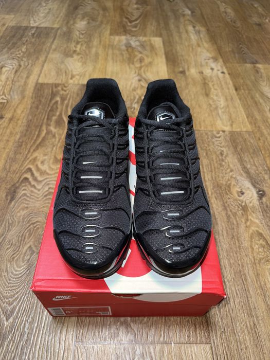 ОРИГІНАЛ! Оригінальні Кросівки Nike Air Max Plus Tn Triple Black (42)