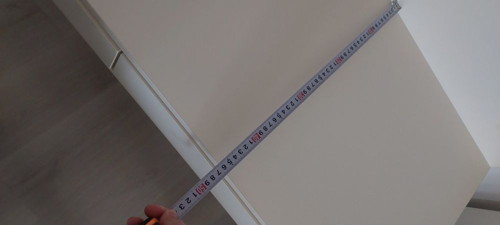 Підвісний столик