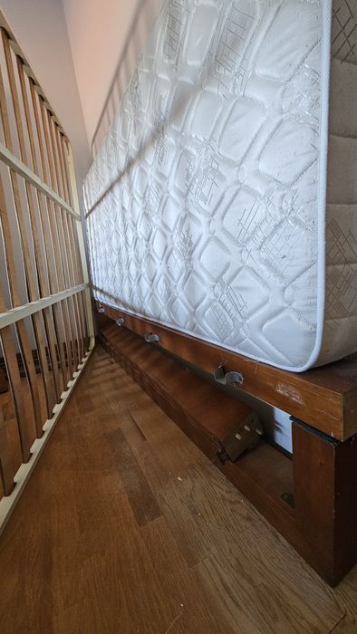 Vendo cama em cerejeira