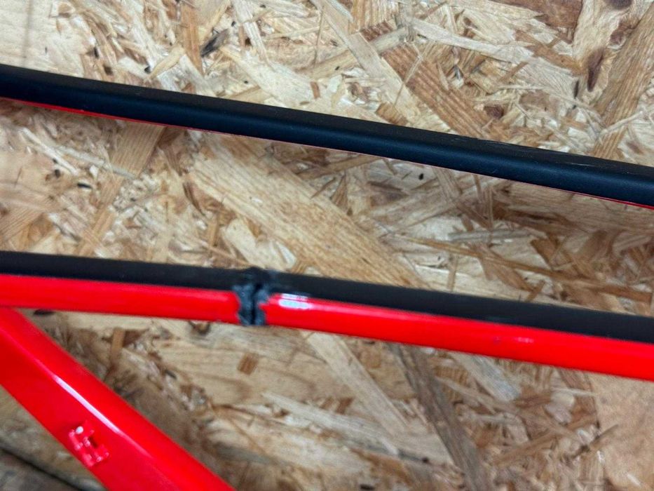 Rama frameset Trek Model:  E-Caliber 9.8 xt Supercaliber AXS L carbon