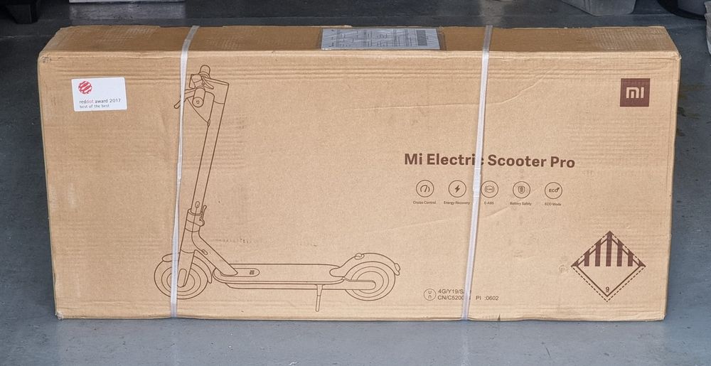 Trotinete elétrica Xiaomi Mi M365 Pro preta - SEM USO!!