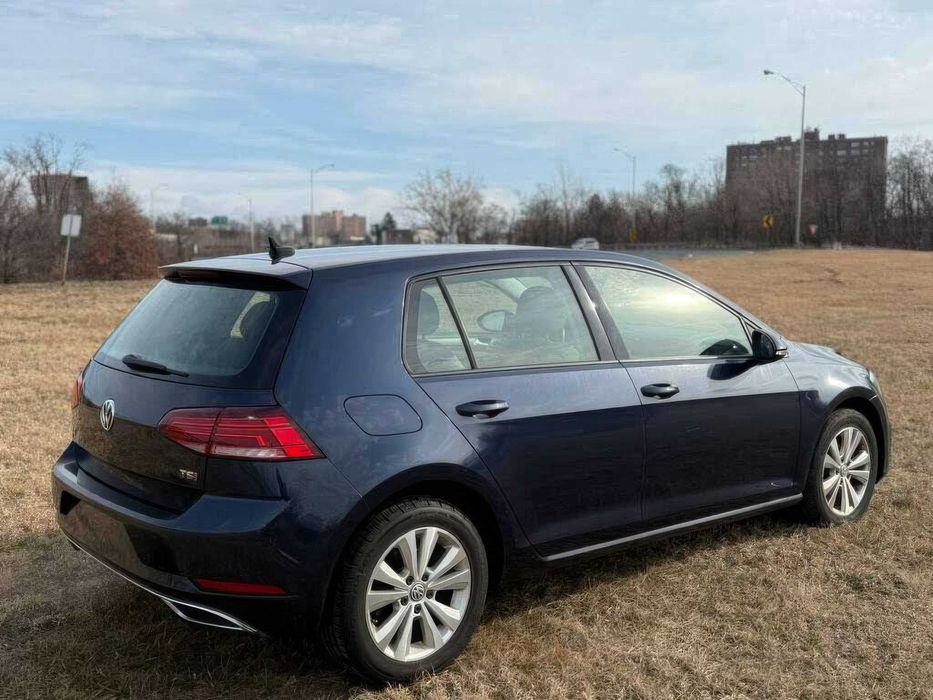 Volkswagen Golf      2015