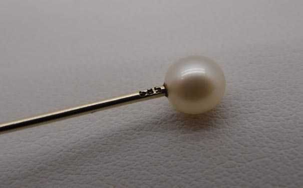 Antyczna szpila szpilka broszka z perłą 5,3 mm.