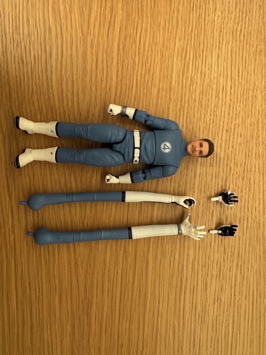 Marvel legends Mr Fantastic (sem caixa)