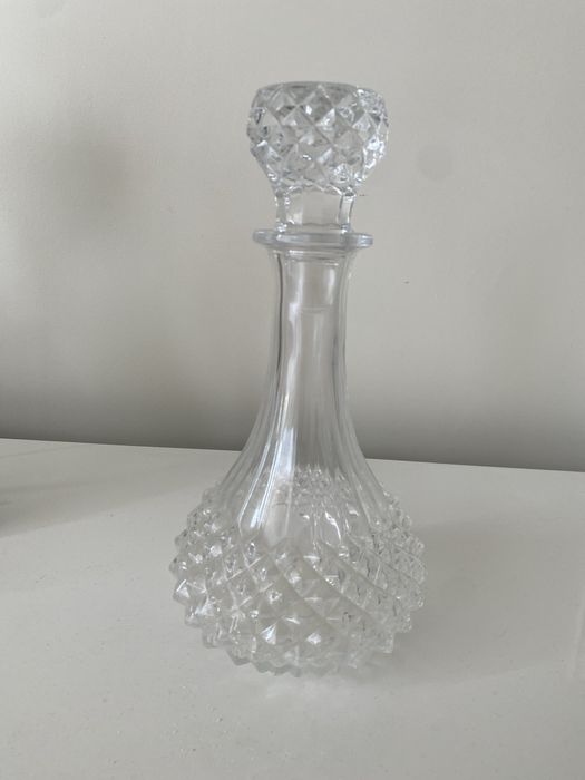 Garrafa de cristal altura 28 cm base 14 cm
