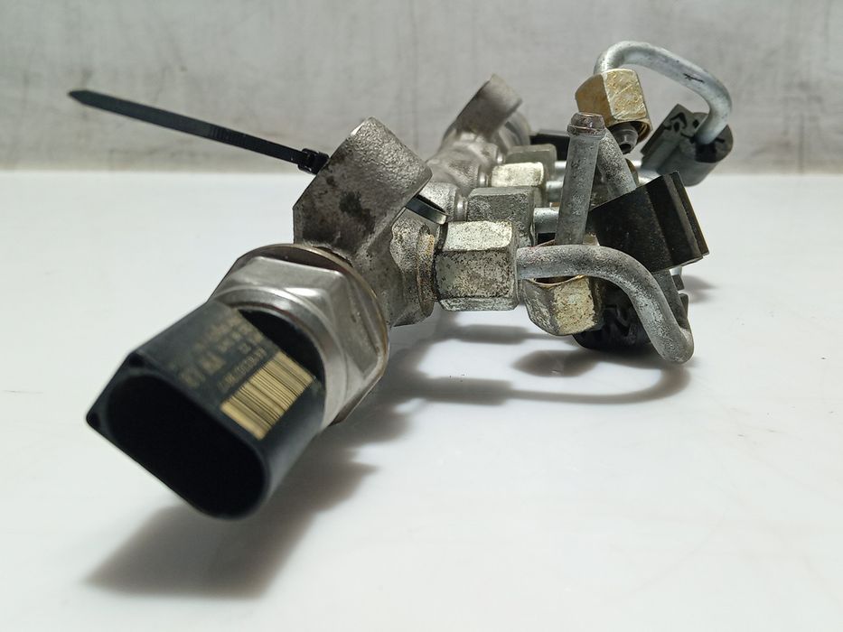 Rampa de injeção VOLKSWAGEN Golf VII (5G1, BQ1, BE1, BE2)