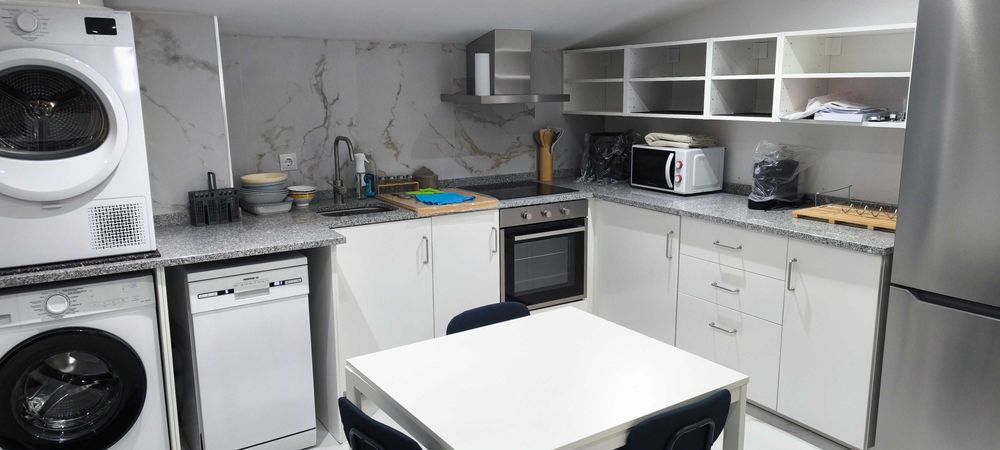 Alugo quarto perto da faculdade de Gandra