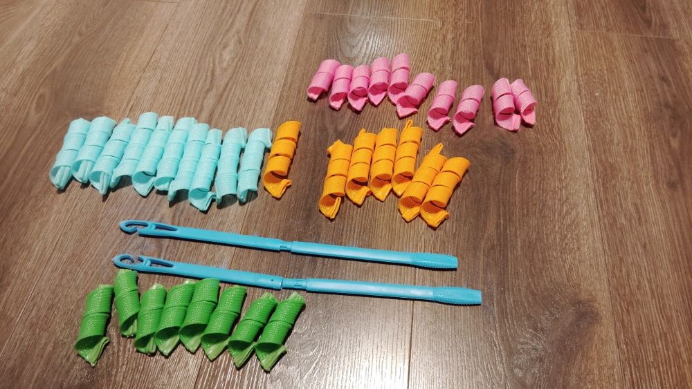 Spiralne wałki do włosów