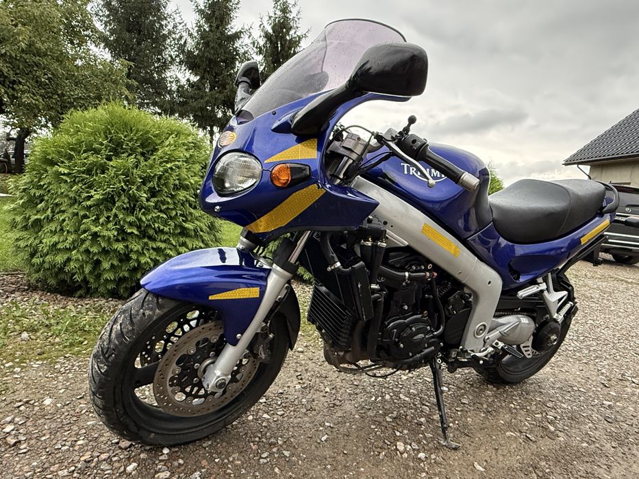 Triumph 695 Sprint ST