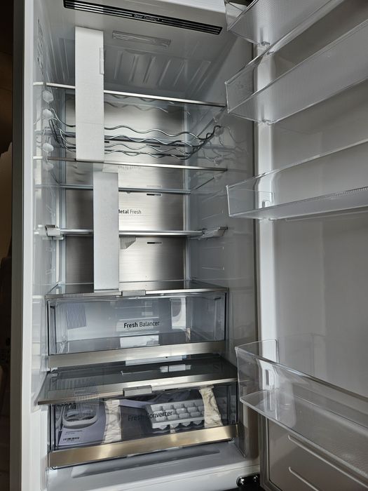 Frigorífico Combinado LG - 387L - No Frost - Inox - Novo c/garantia