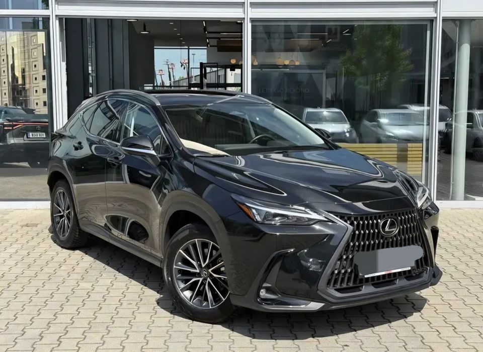 Гибрид Lexus NX350H 2022 года расход 6л.