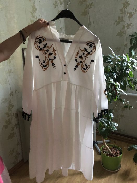 Вишите плаття.