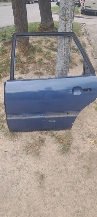 Двері для пасат  б4