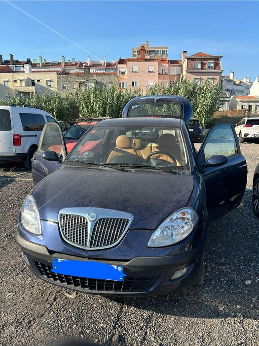 Lancia Ypsilon 2004 – Clássico com Charme e Estofos em Pele — photo 4