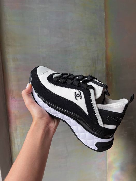 Sneakersy Chanel black white