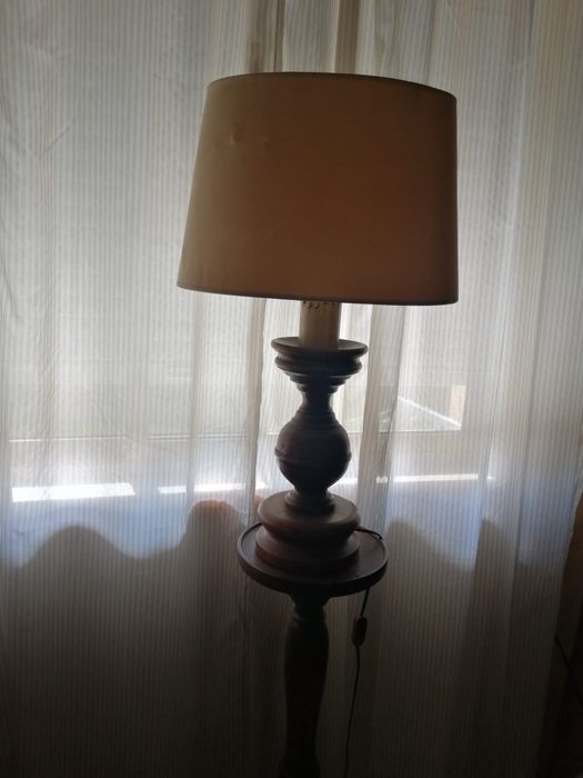 Candeeiro e coluna