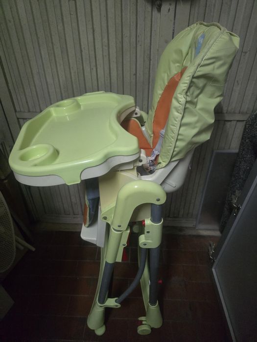 Cadeira de refeição