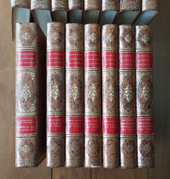 Conjunto de 15 volumes Tesouros da Literatura e da História