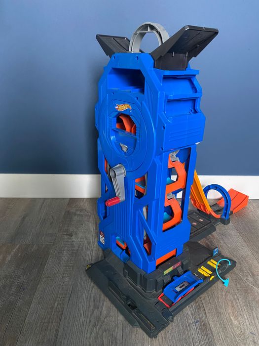 Hot Wheels Mega Garage