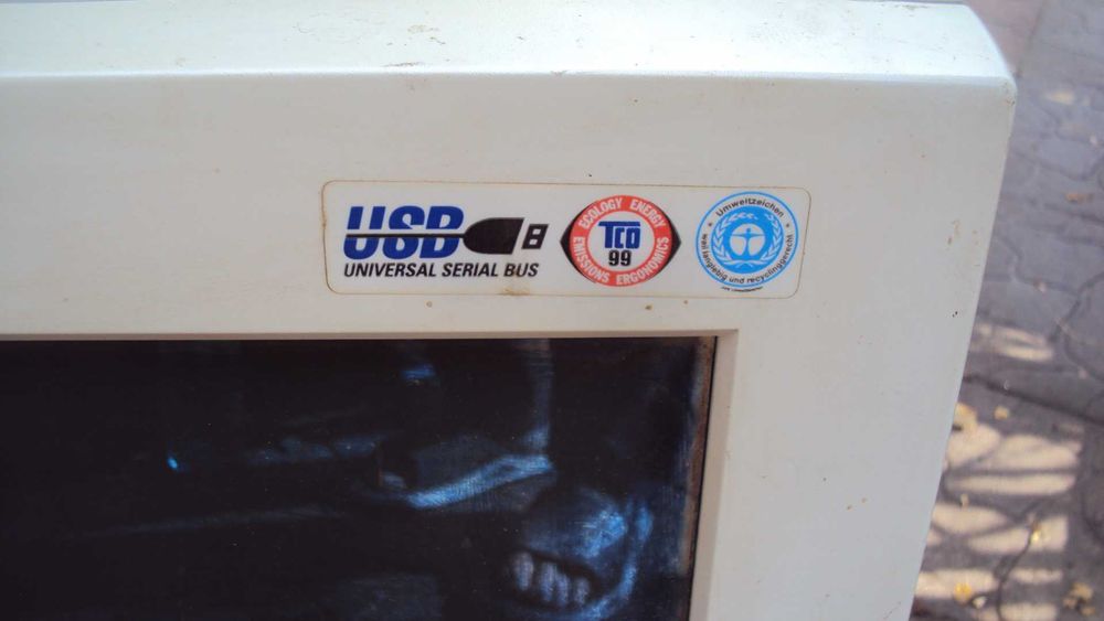 Монитор lg flatron f900b