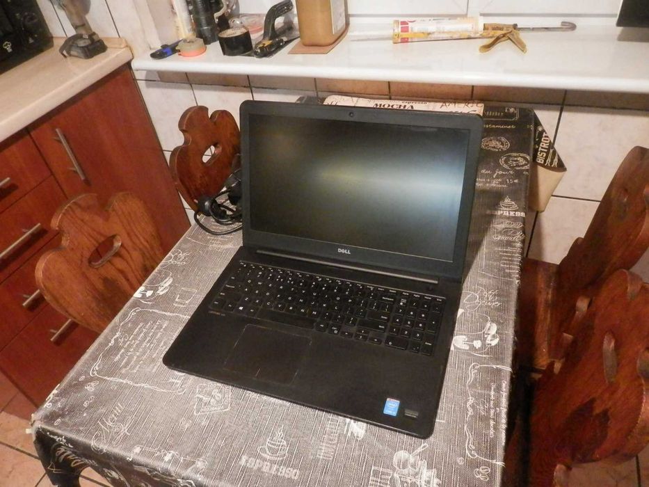 Dell Latitude 3550 i5-5200U 16GB 256GB SSD  Windows 10