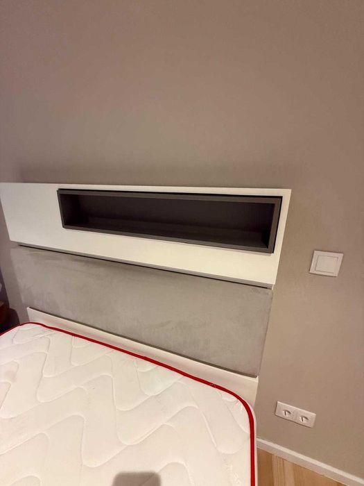 Sommier + Colchão + Cabeceira cama 1,35x2,00 como novos