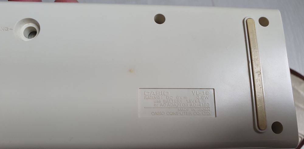 Легендарный Casio VL-Tone VL-1 , 1979 год.