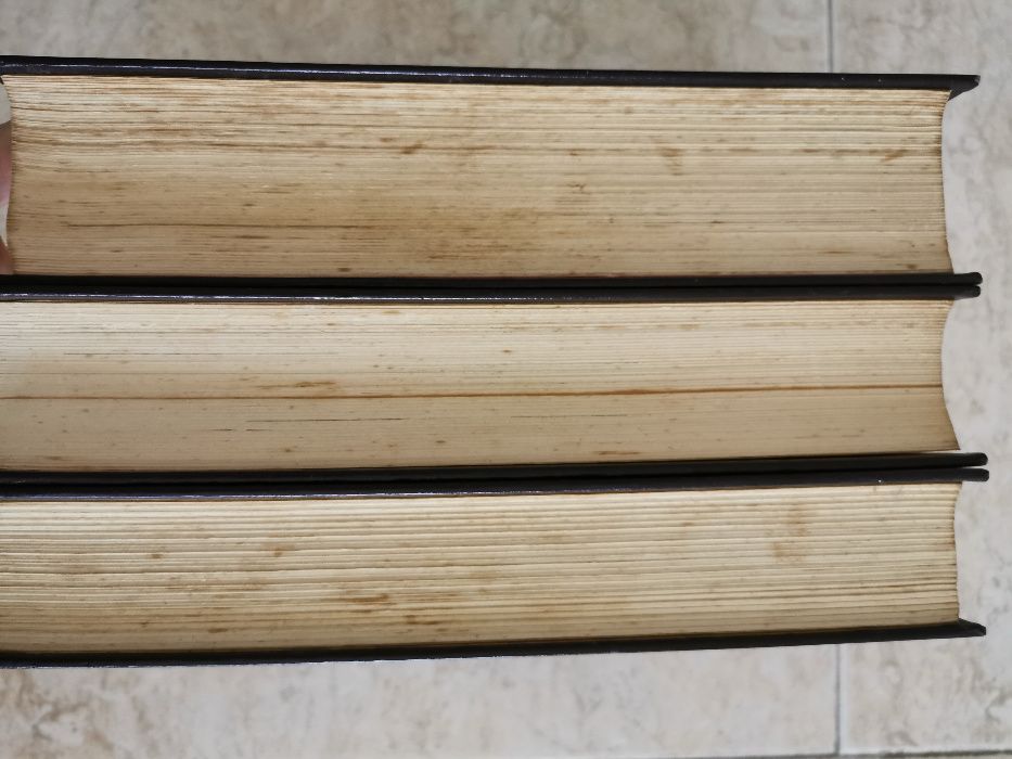 Dicionário Enciclopédico Kooglan-Larouse- Seleções – 3 volumes