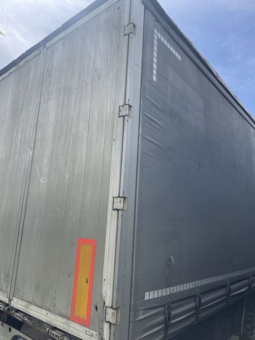 Причеп штора FRUEHAUF