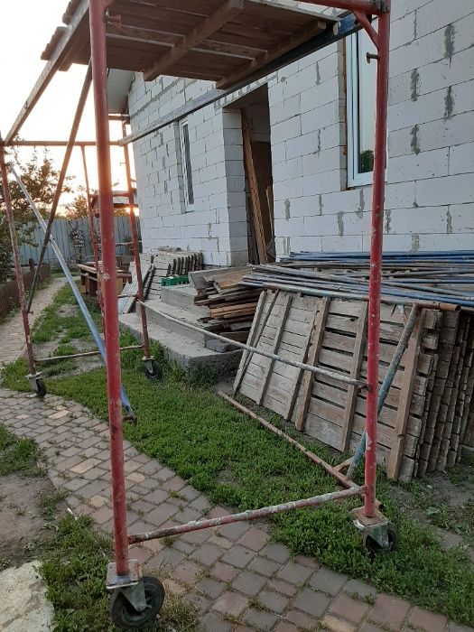 Леса строительные с доставкой. Фасадные работы Ліса будівельні оренда