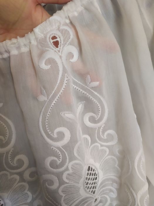 Біла літня вишиванка з китичками L-2XL (48-58 розмір)