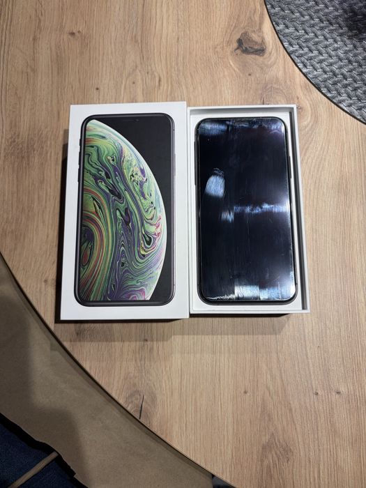 Iphone Xs 64Gb + cały komplet Stan jak nowy