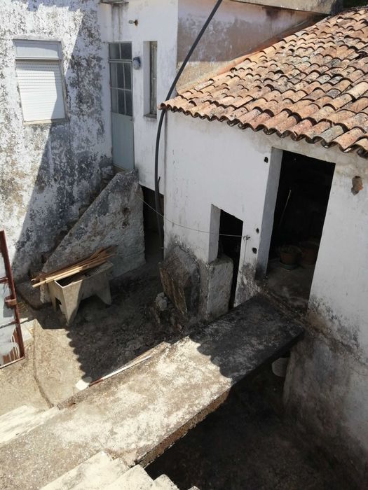Moradia em Tolosa - Nisa - Alentejo