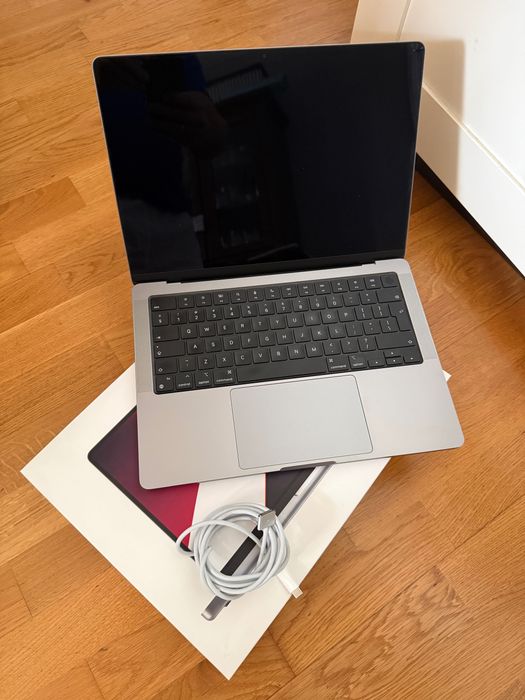 MacBook Pro M1 14 cali, rok 2021 /16GB/ 512 GB/ 90% Bateria