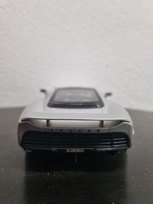Miniatura Jaguar XJ220
