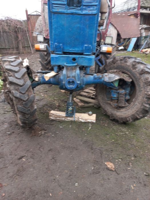 Трактор Т40АМ та плуг 2/35