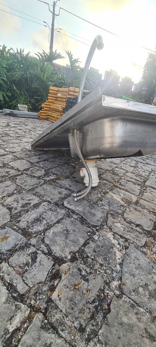 Lava louça inox c/torneira e sifão