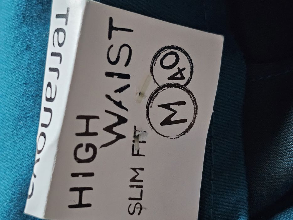 Nowe spodnie damskie z wysokim stanem M