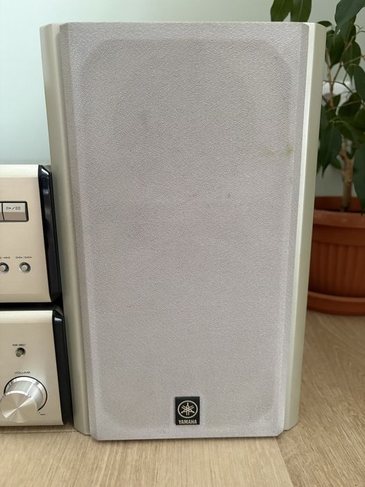 Mini wieża PianoCraft Yamaha model E810 plus 2 głośniki NX-E800.