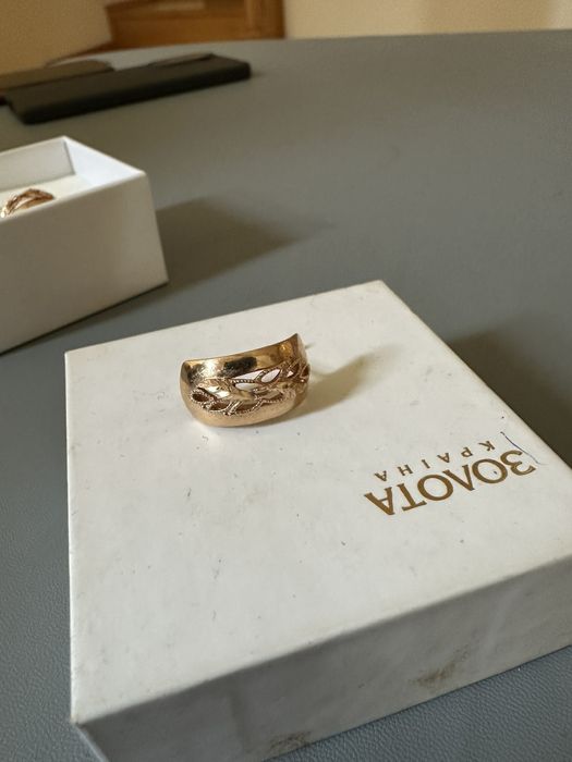 Продам золотую цепочку и серьги проба 585