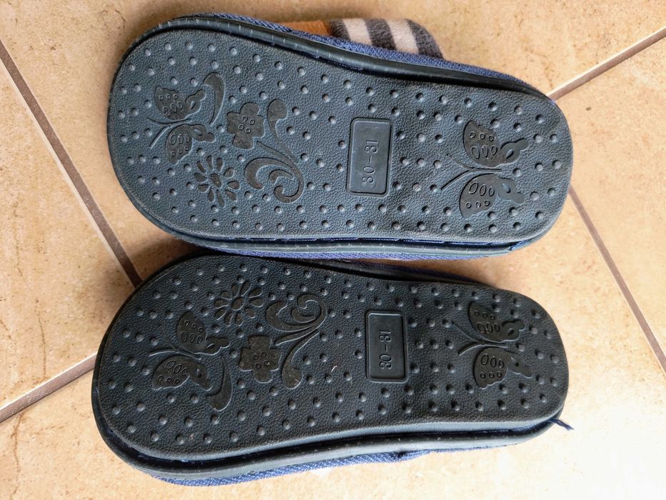 pantofle chłopięce rozmiar 30-31